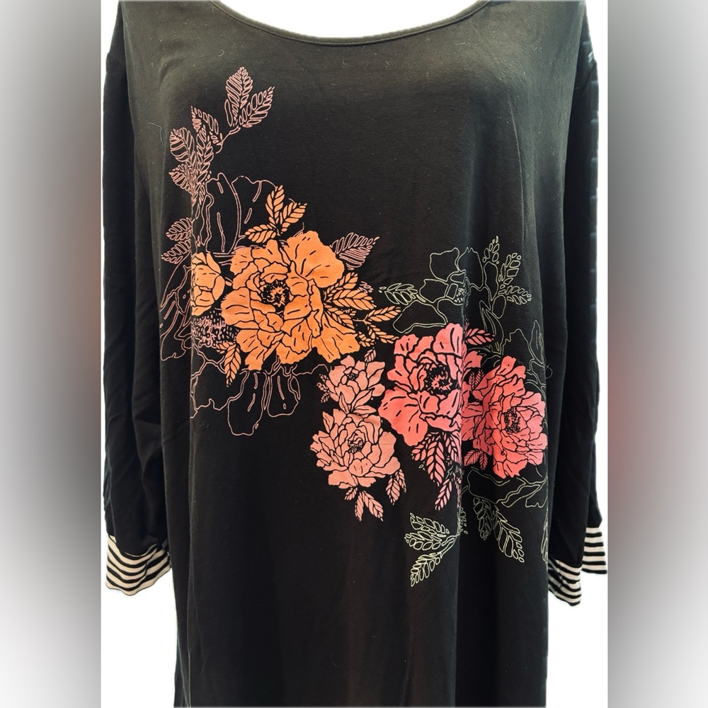 Avenue Long-sleeved Casual Dress - Picture 2 of 9